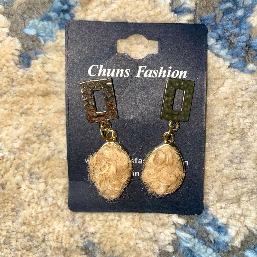 Chuns Fashion Fuzzy Dangle Earrings